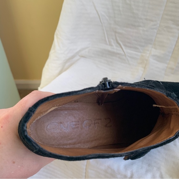 One Of 2 Black Suede Witchy heeled Booties 38.5 - Picture 4 of 15